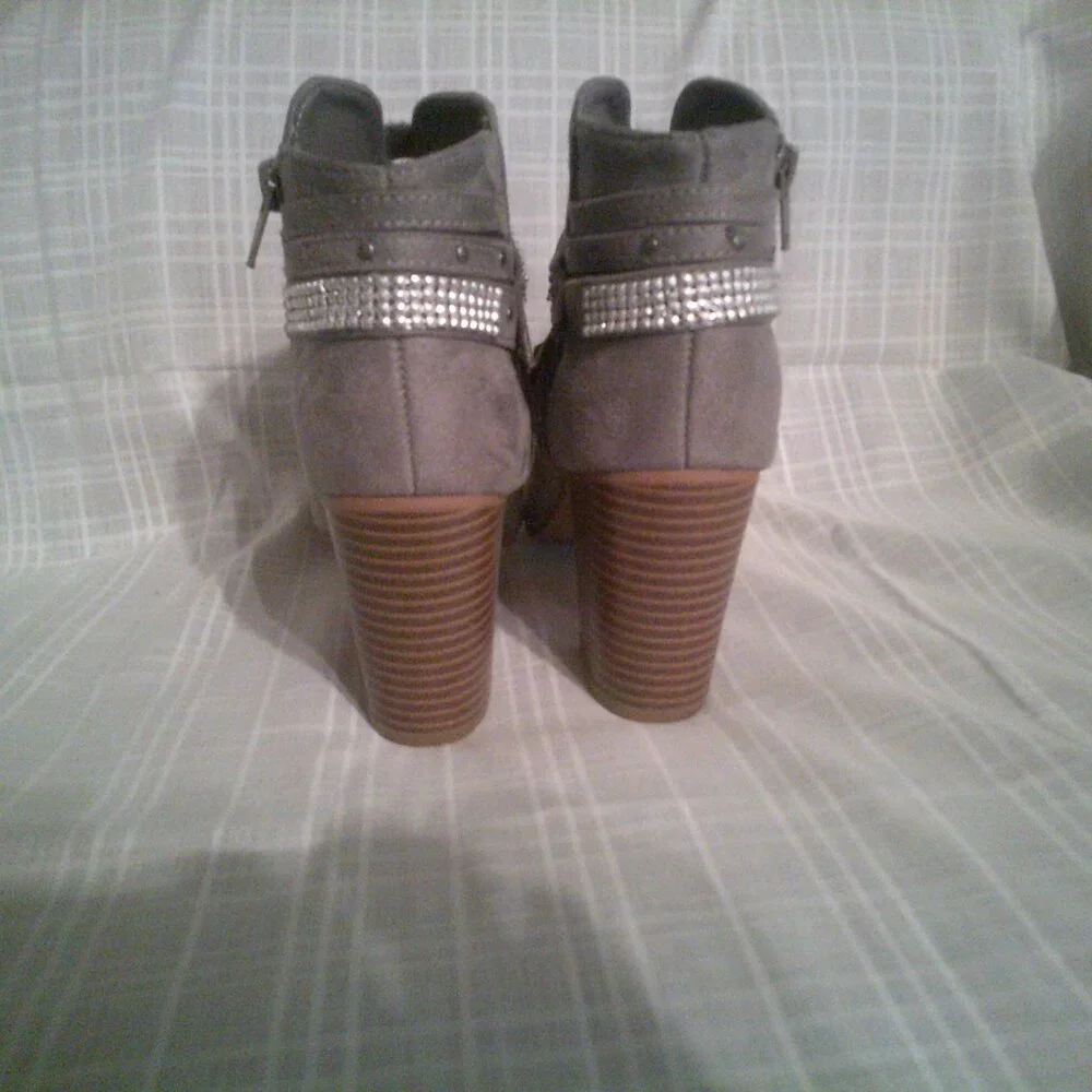 So Brand Haw Women's Ankle Booties Open Toes Suede Gray Size 5‎ USA